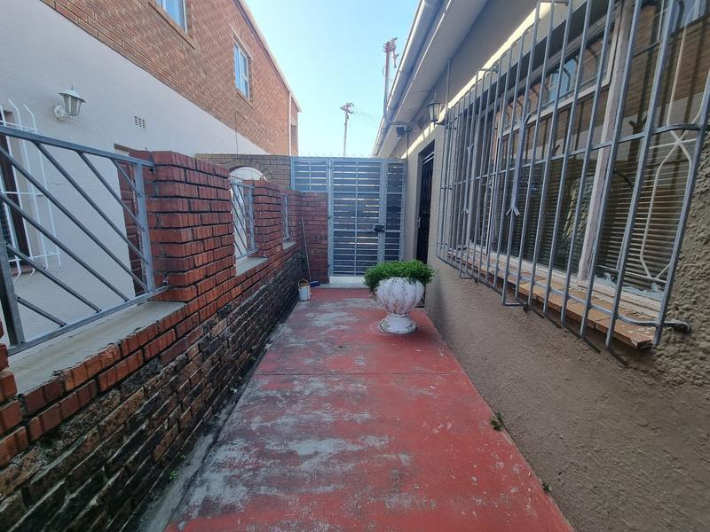 3 Bedroom Property for Sale in Kensington Western Cape